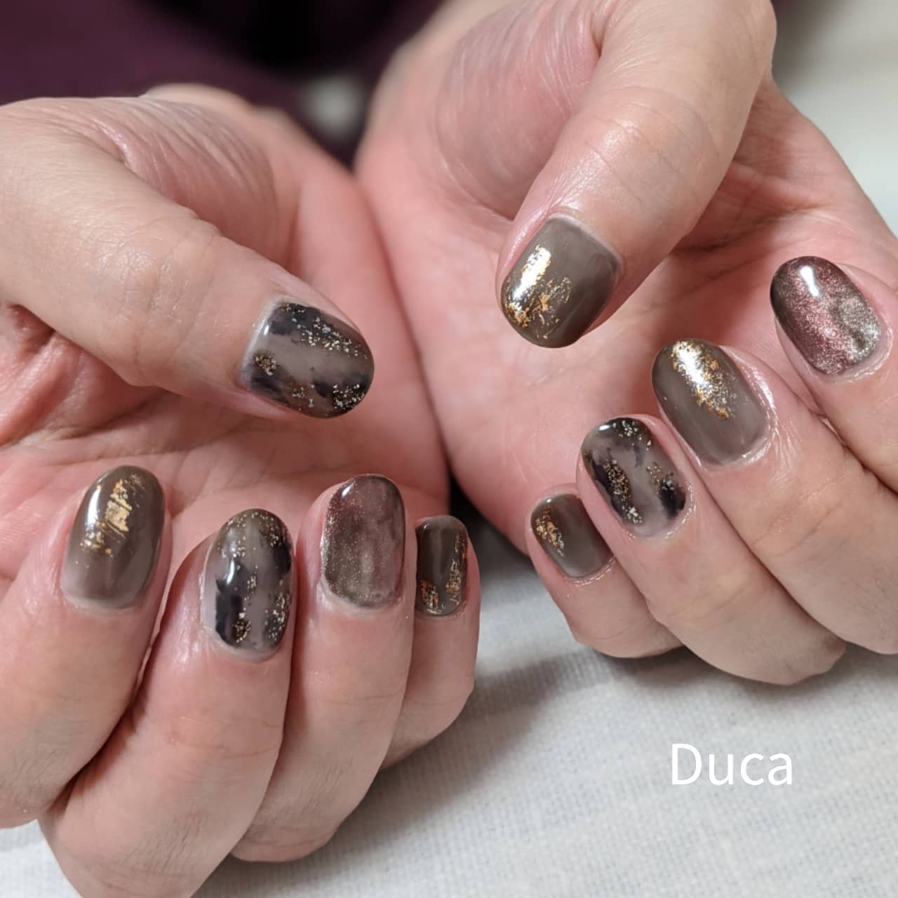 お好きなシースルーブラックで、お好きなデザインをバランスよくまとめ、かっこ良く仕上がりました！#duca #nail #nails #naildesign #gelnails #nailsalon #wax #waxingsalon #threading #ネイル #ネイルサロン #ジェルネイル #ネイルデザイン #ネイルアート #ブラックネイル #黒ネイル #シースルーブラックネイル #ホイルネイル #ワックス #脱毛 #糸脱毛 #ハーブピーリング #志木ネイルサロン #新座ネイルサロン #志木 #新座