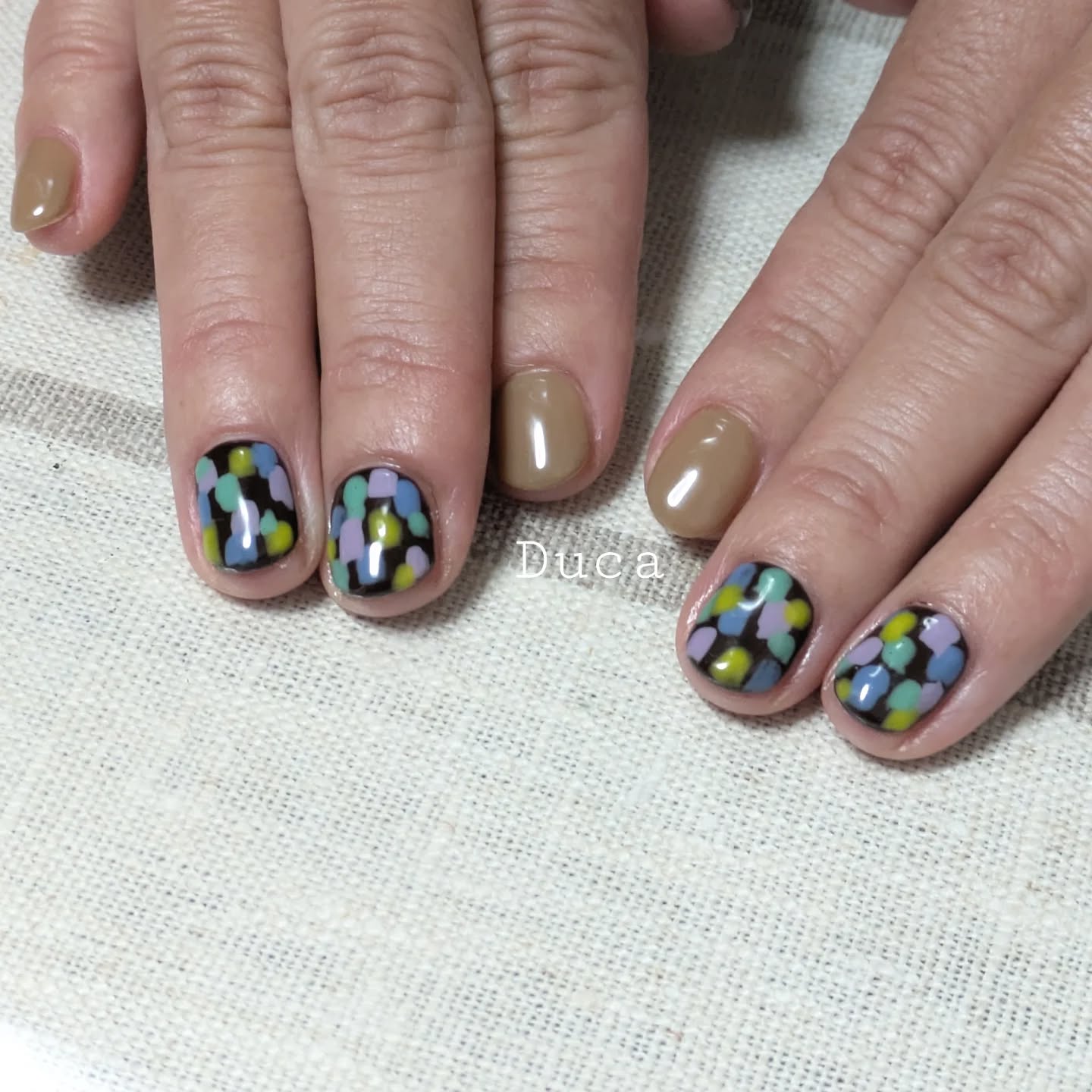 可愛かったー♡こげ茶が分かりづらいけど、カラフルのベースこげ茶なんです。